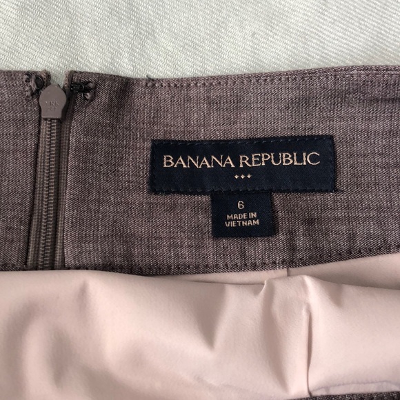 Banana Republic Pencil Skirt - Picture 3 of 3